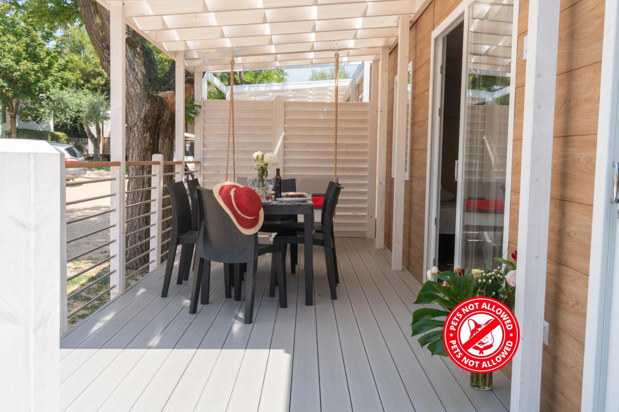 Campeggio Europa Silvella Сан-Феліче-дель-Бенако Екстер'єр фото Terrace of a mobile home