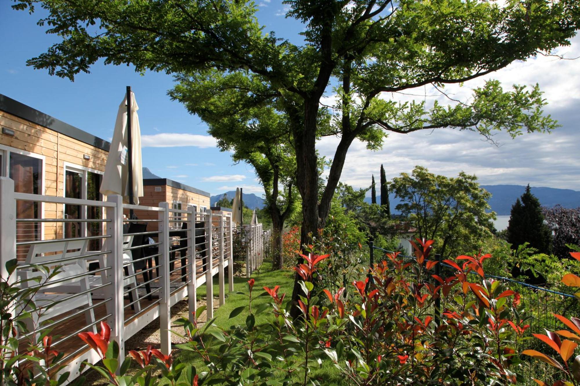 Campeggio Europa Silvella Сан-Феліче-дель-Бенако Екстер'єр фото Camping in Italy
